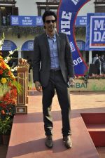 Arjun Rampal at Mid-day race in RWITC, Mumbai on 6th Jan 2013 (55).JPG